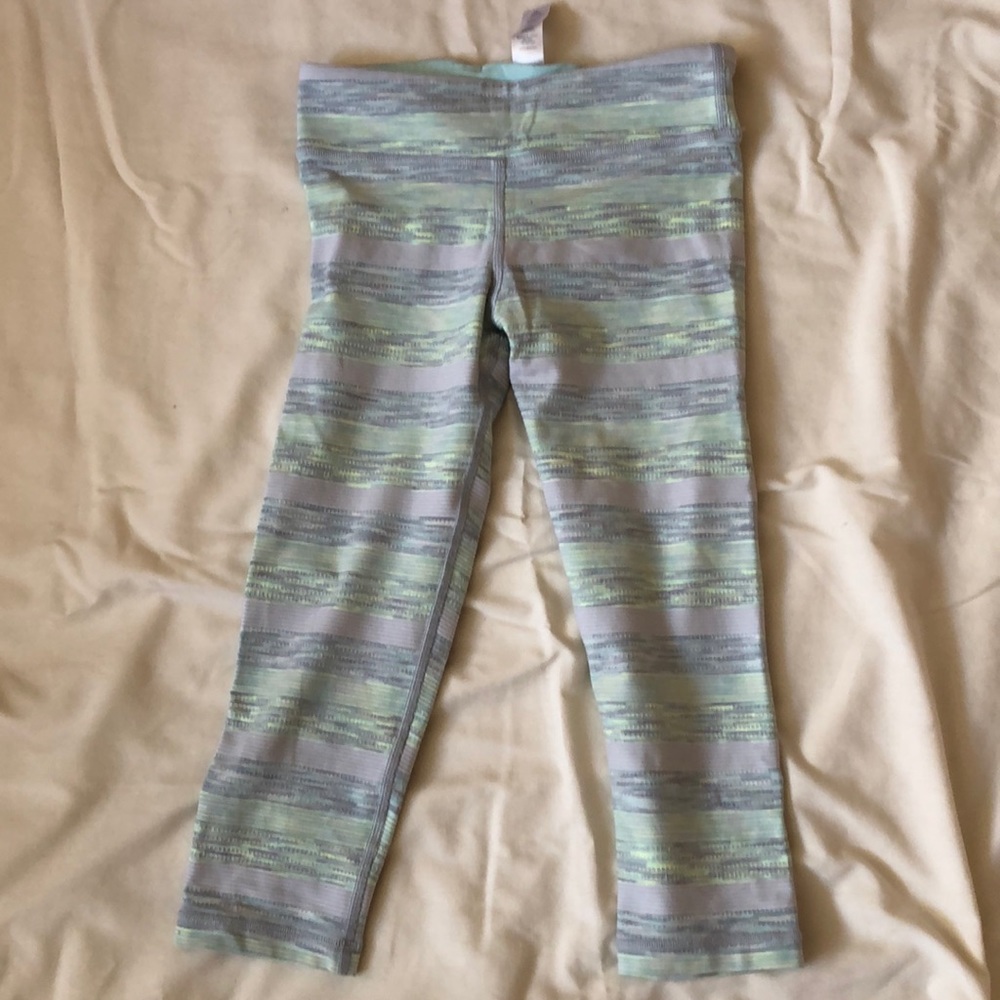 Ivivva girl Capri pants